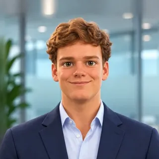 Raphaël — Finance Professional